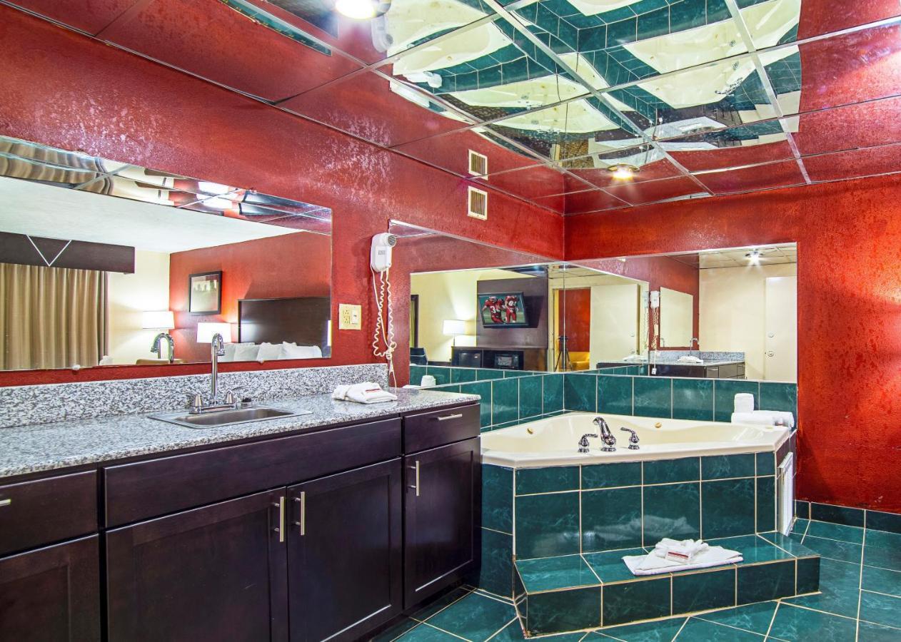 Red Roof Inn & Suites Greenwood, Sc Eksteriør billede