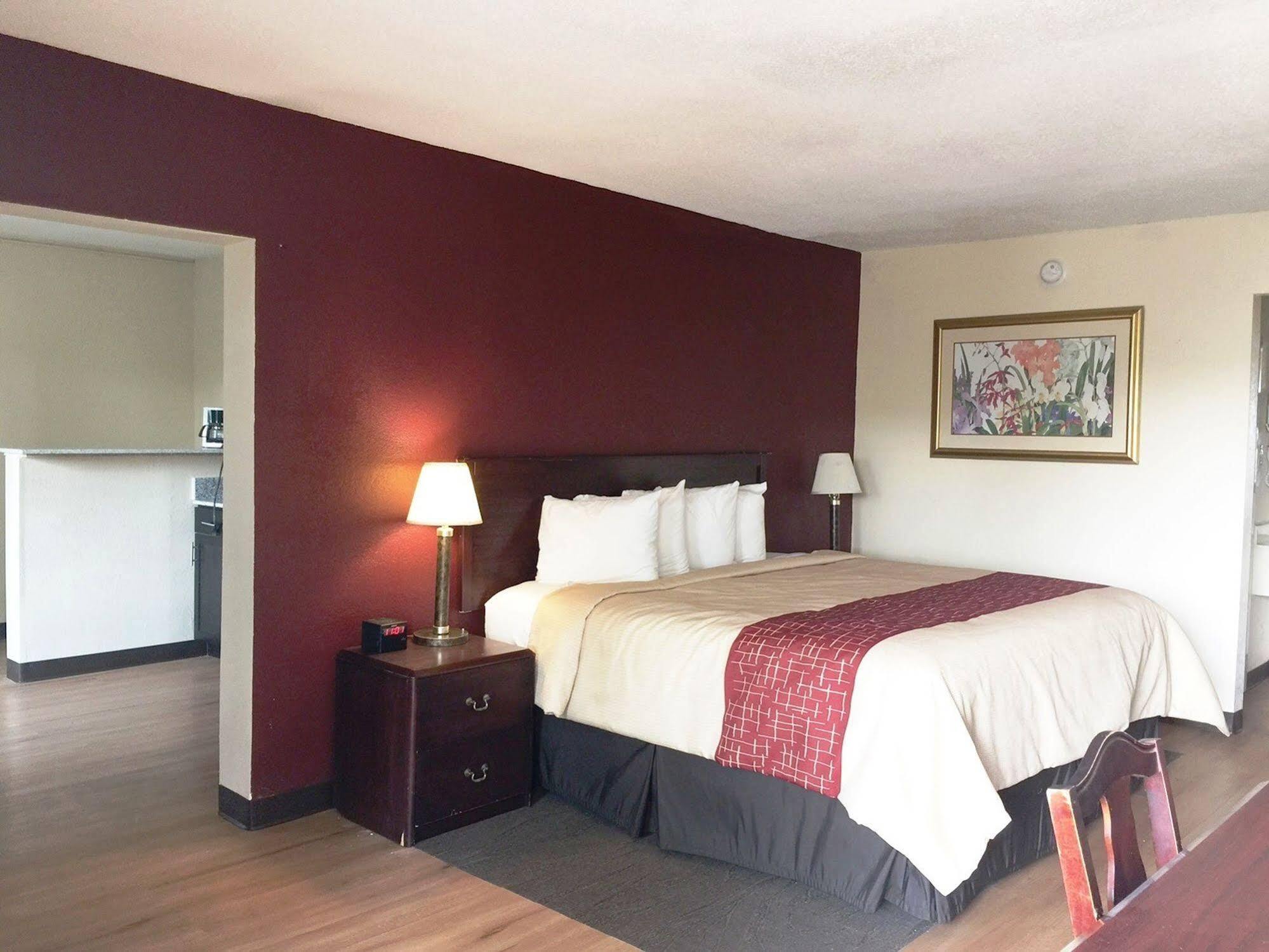 Red Roof Inn & Suites Greenwood, Sc Eksteriør billede